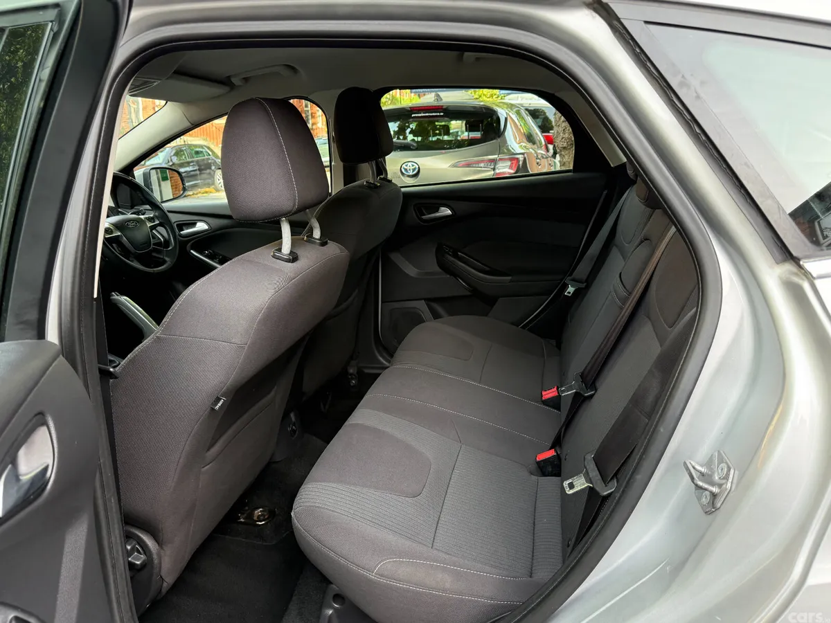 Ford Focus Hatchback, Diesel, 2013, Silver