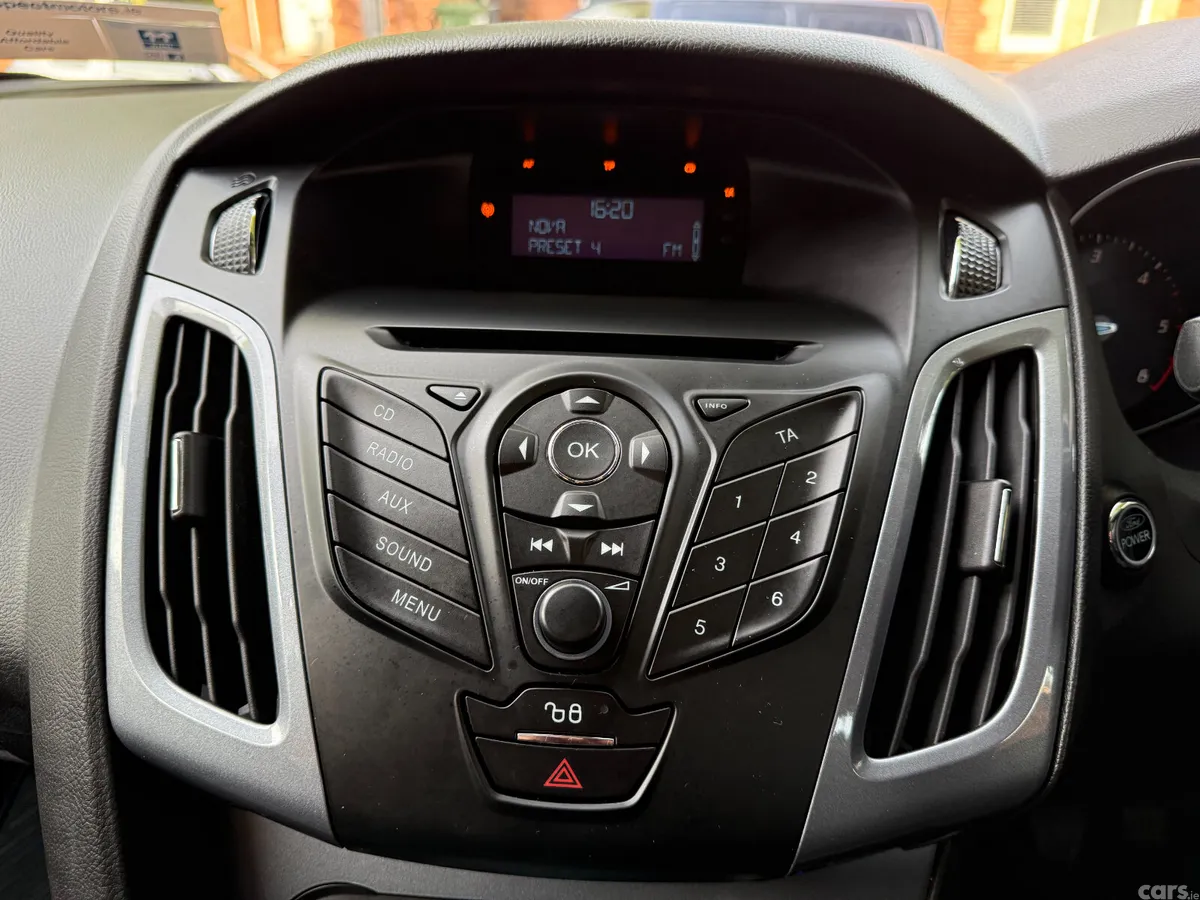 Ford Focus Hatchback, Diesel, 2013, Silver