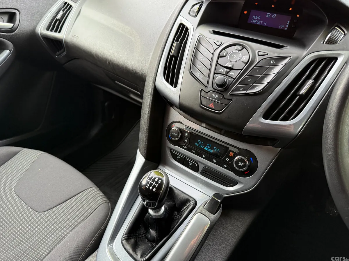 Ford Focus Hatchback, Diesel, 2013, Silver