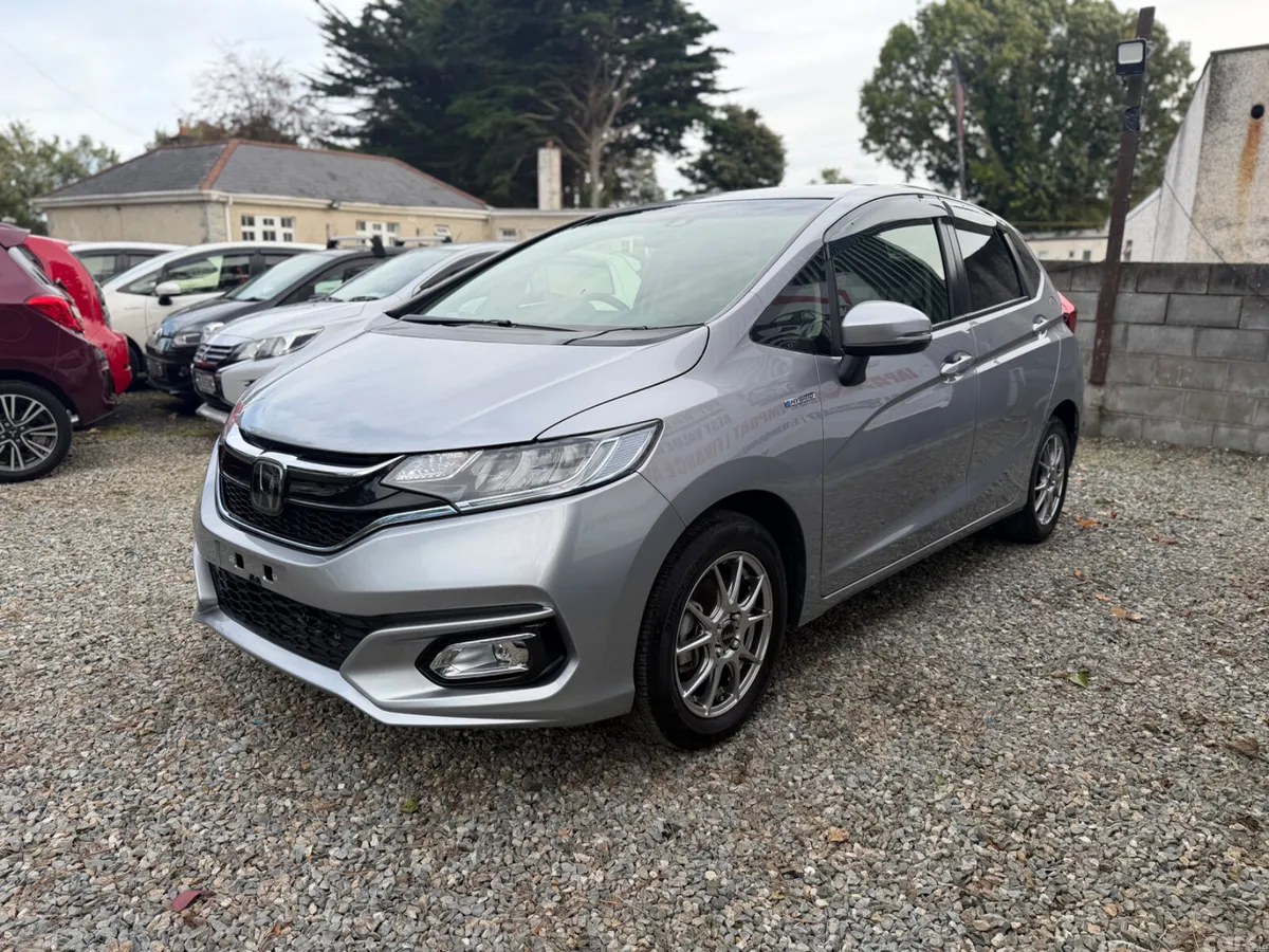 Honda Fit Hatchback, Petrol Hybrid, 2019, Grey