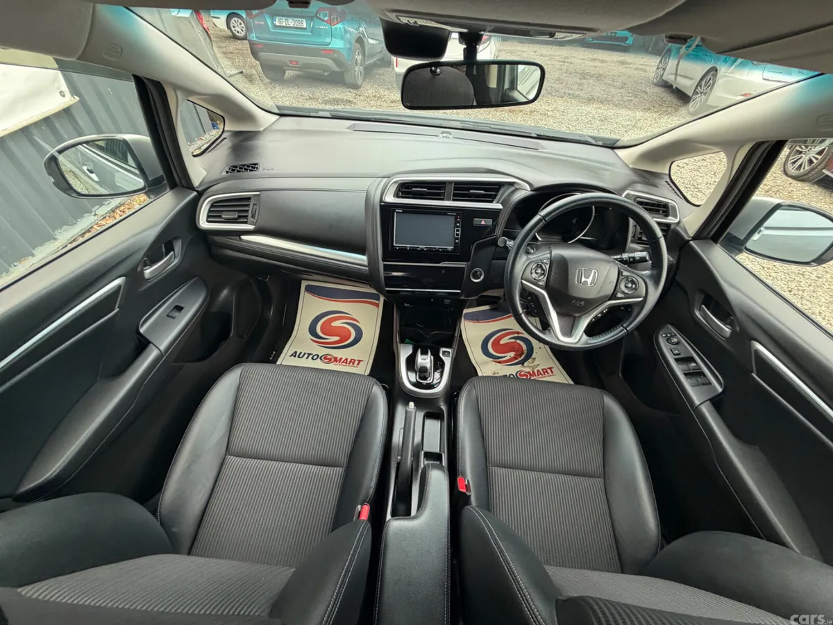 Honda Fit Hatchback, Petrol Hybrid, 2019, Grey