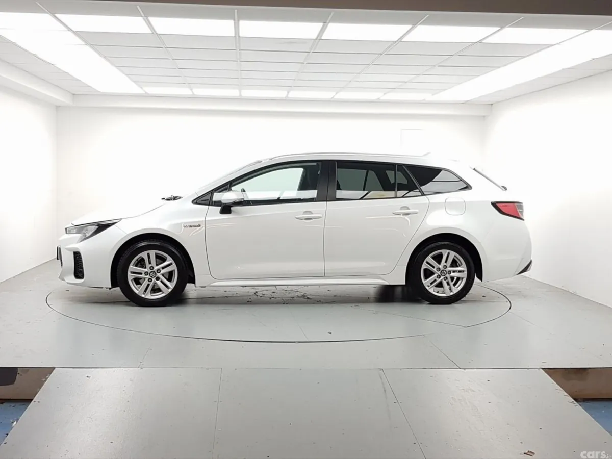 Suzuki Swace Estate, Petrol Hybrid, 2023, White