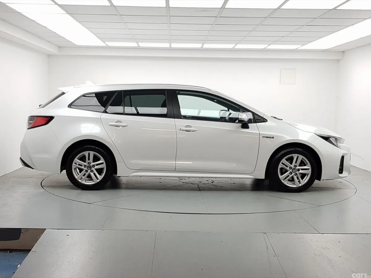 Suzuki Swace Estate, Petrol Hybrid, 2023, White