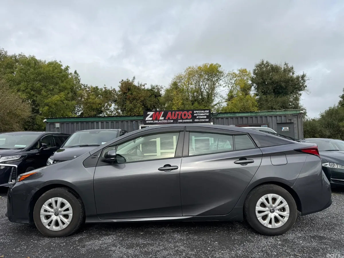 Toyota Prius Hatchback, Petrol Hybrid, 2020, Grey