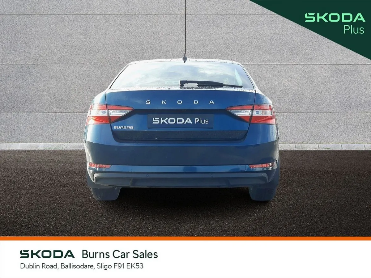 Skoda Superb Saloon, Diesel, 2023, Blue