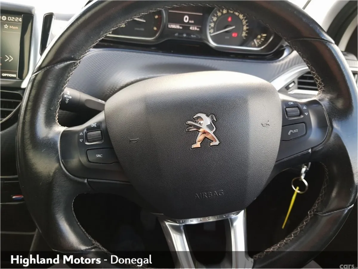 Peugeot 2008 Estate, Diesel, 2020, White