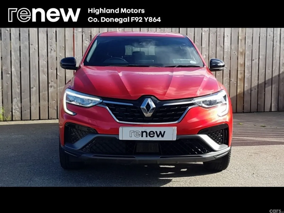Renault Arkana Hatchback, Petrol, 2022, Red