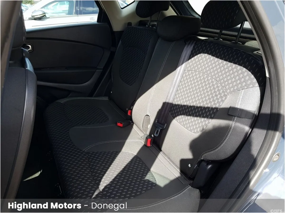 Renault Captur Hatchback, Diesel, 2018, Blue