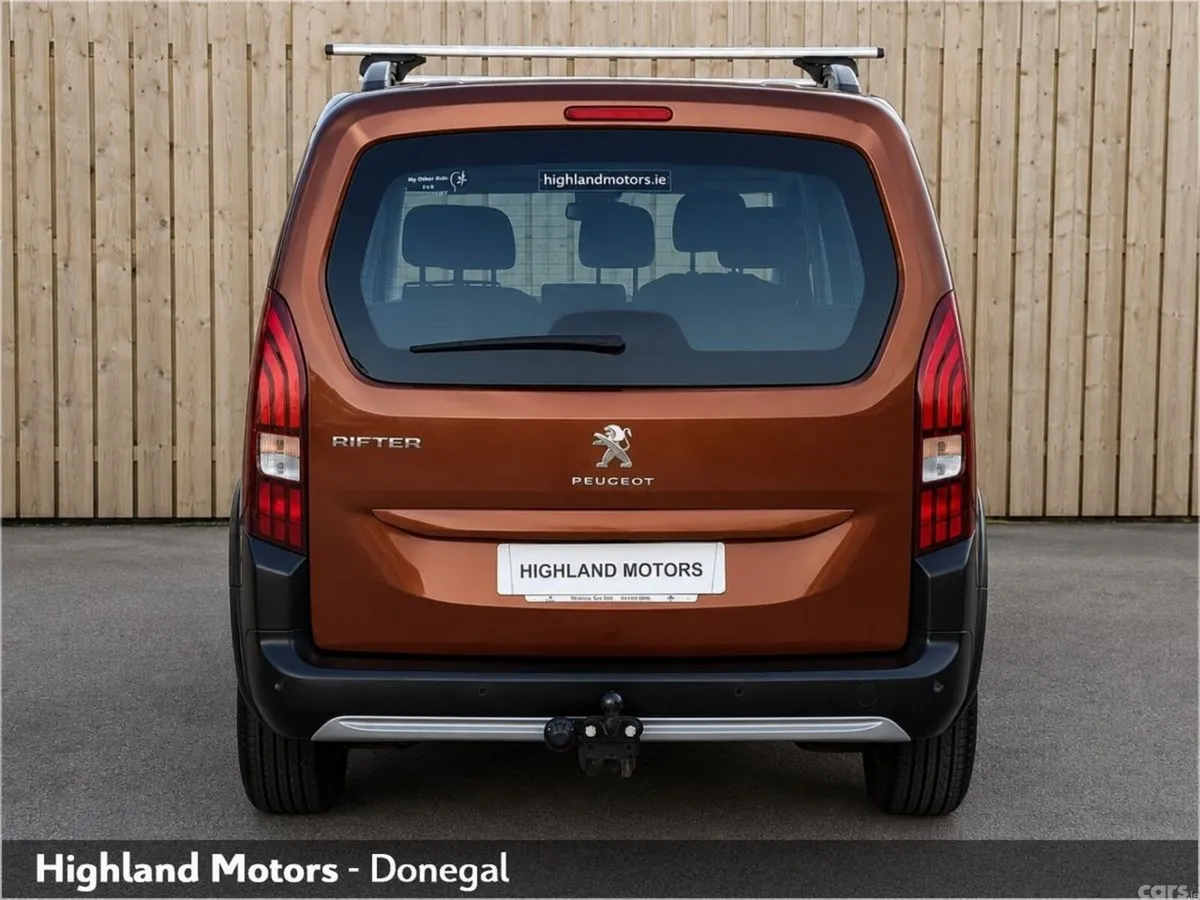 Peugeot Rifter MPV, Diesel, 2019, Gold