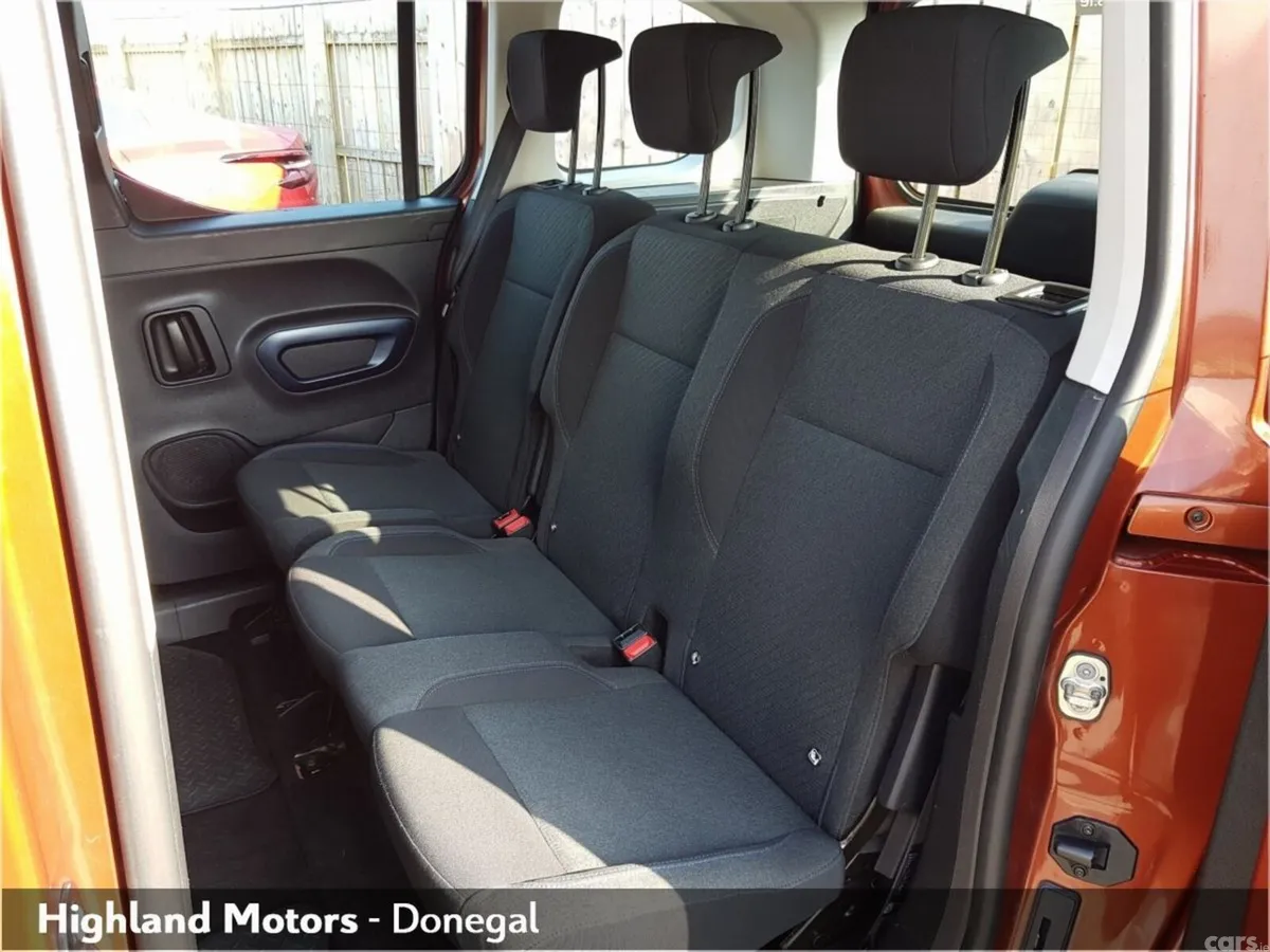 Peugeot Rifter MPV, Diesel, 2019, Gold