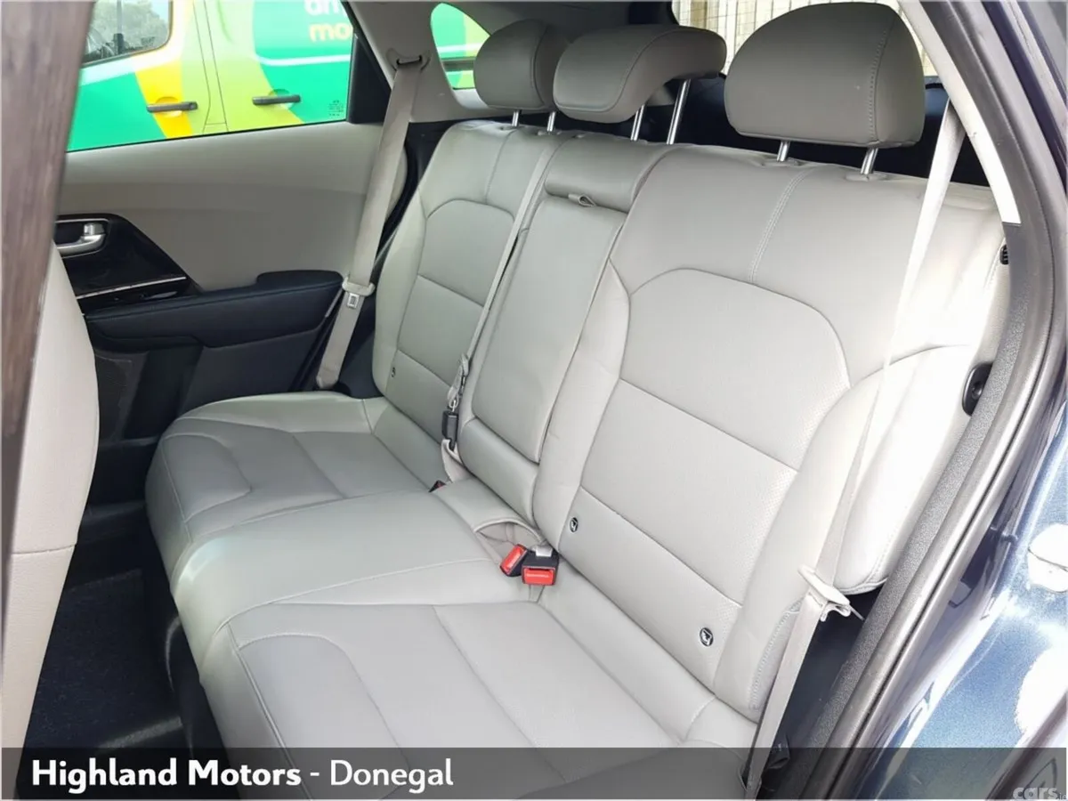 Kia Niro SUV, Petrol Plug-in Hybrid, 2020, Blue