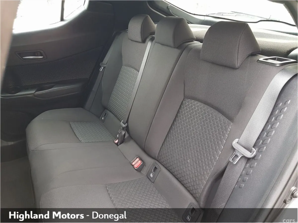 Toyota C-HR SUV, Petrol Hybrid, 2023, Grey