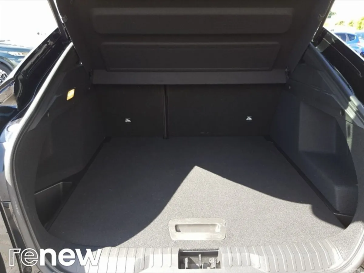 Renault Arkana Hatchback, Petrol, 2024, Black