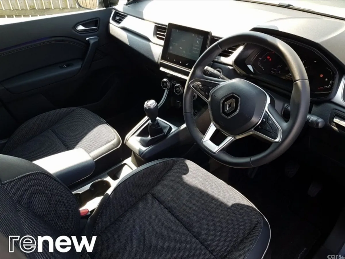 Renault Captur Hatchback, Petrol, 2024, White