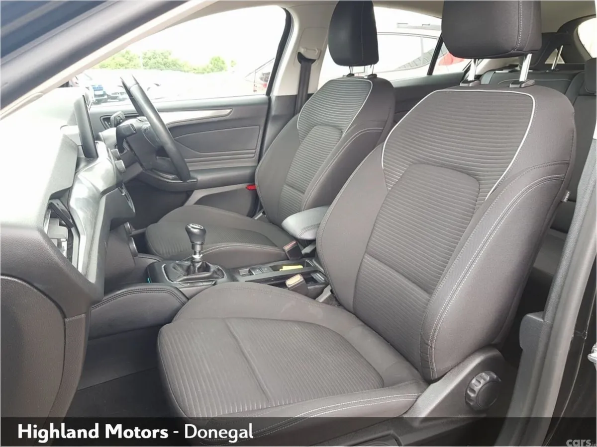 Ford Focus Hatchback, Diesel, 2021, Black