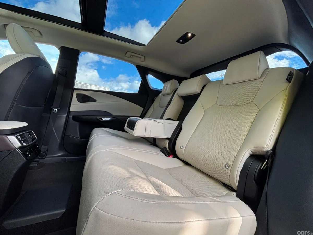Lexus RX450H+ SUV, Petrol Plug-in Hybrid, 2023, Blue