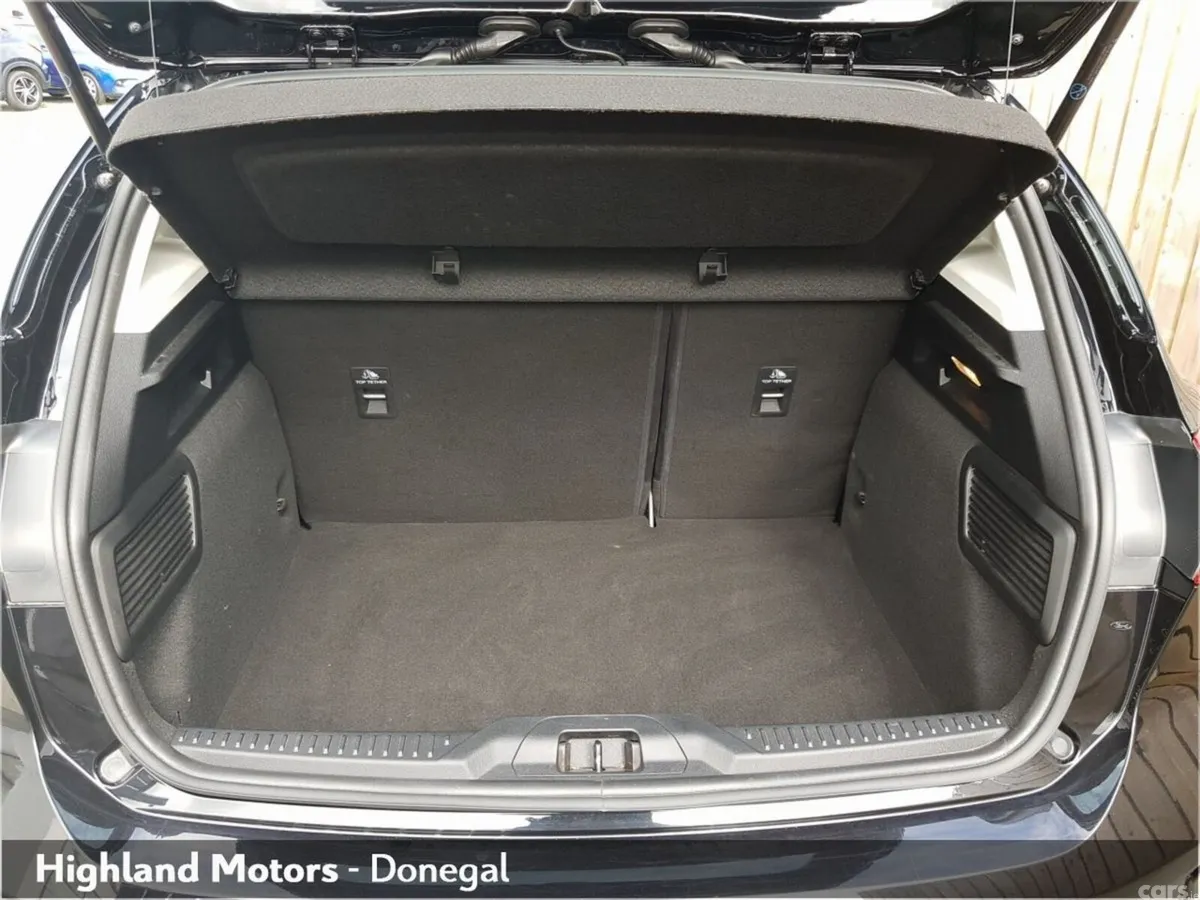 Ford Focus Hatchback, Diesel, 2021, Black