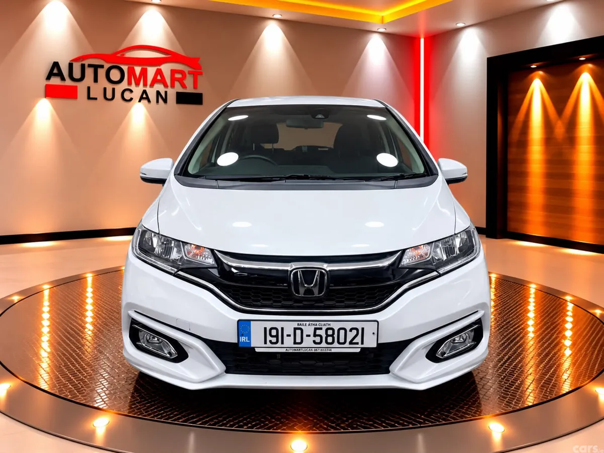 Honda Fit Hatchback, Petrol, 2019, White