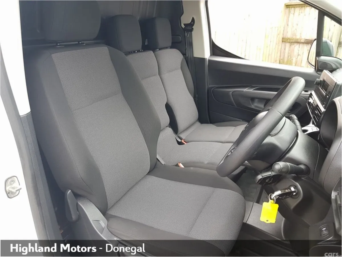 Citroen Berlingo MPV, Diesel, 2020, White