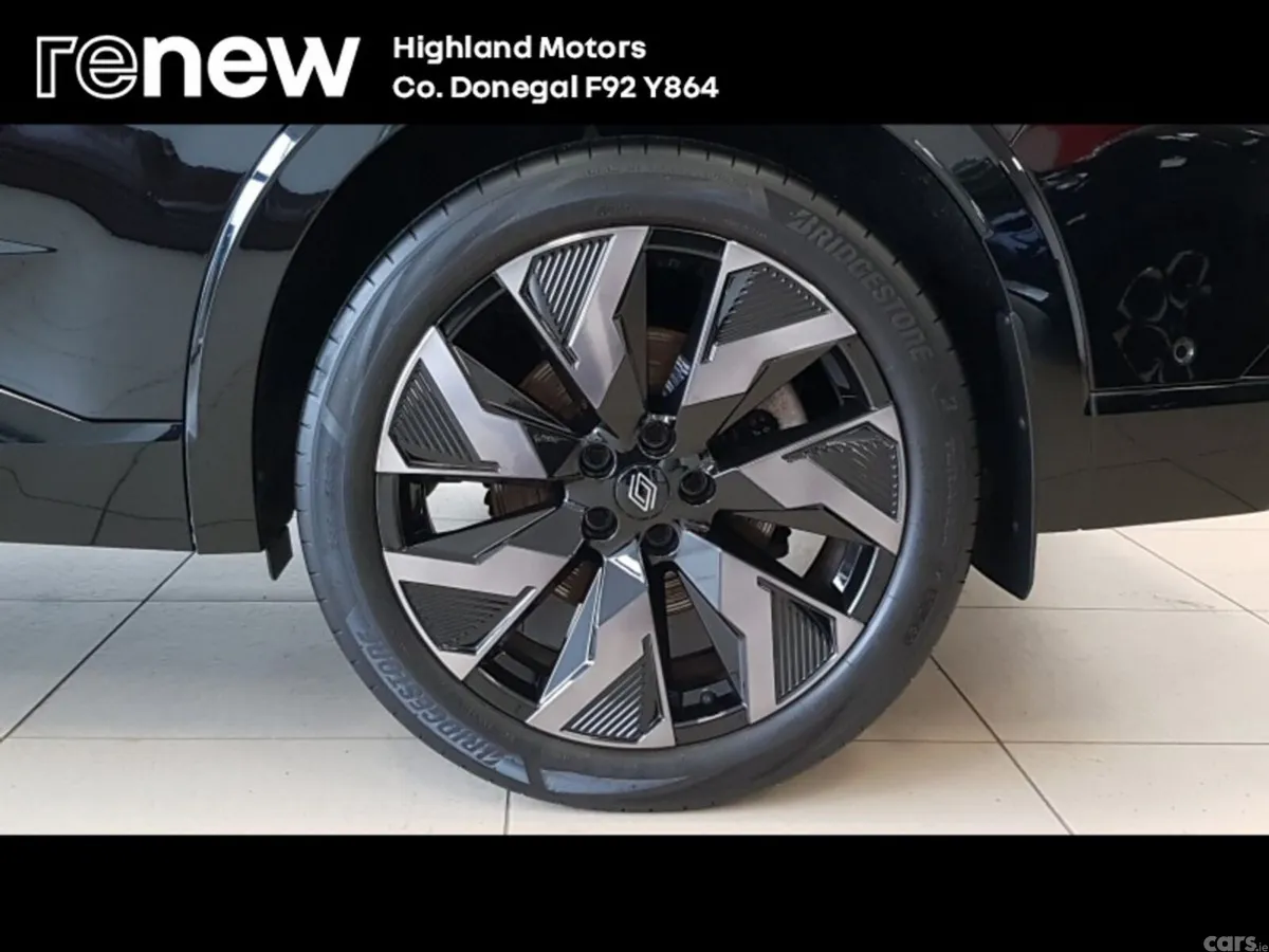 Renault Rafale SUV, Petrol Hybrid, 2024, Black