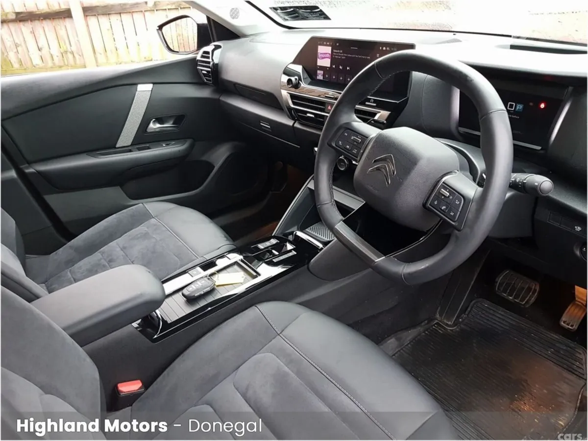 Citroen C4 Hatchback, Diesel, 2024, Red