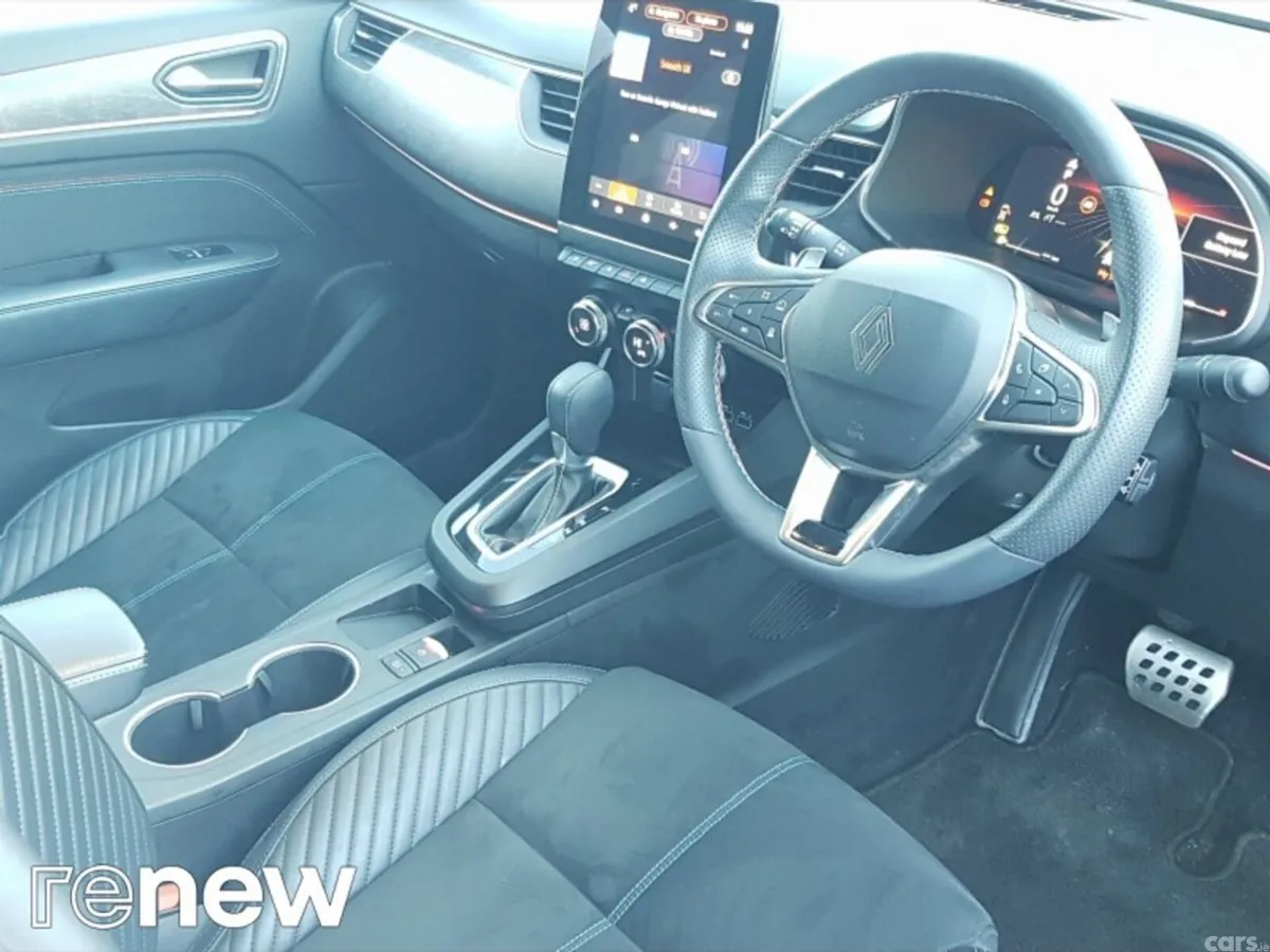 Renault Arkana Hatchback, Petrol, 2025, White