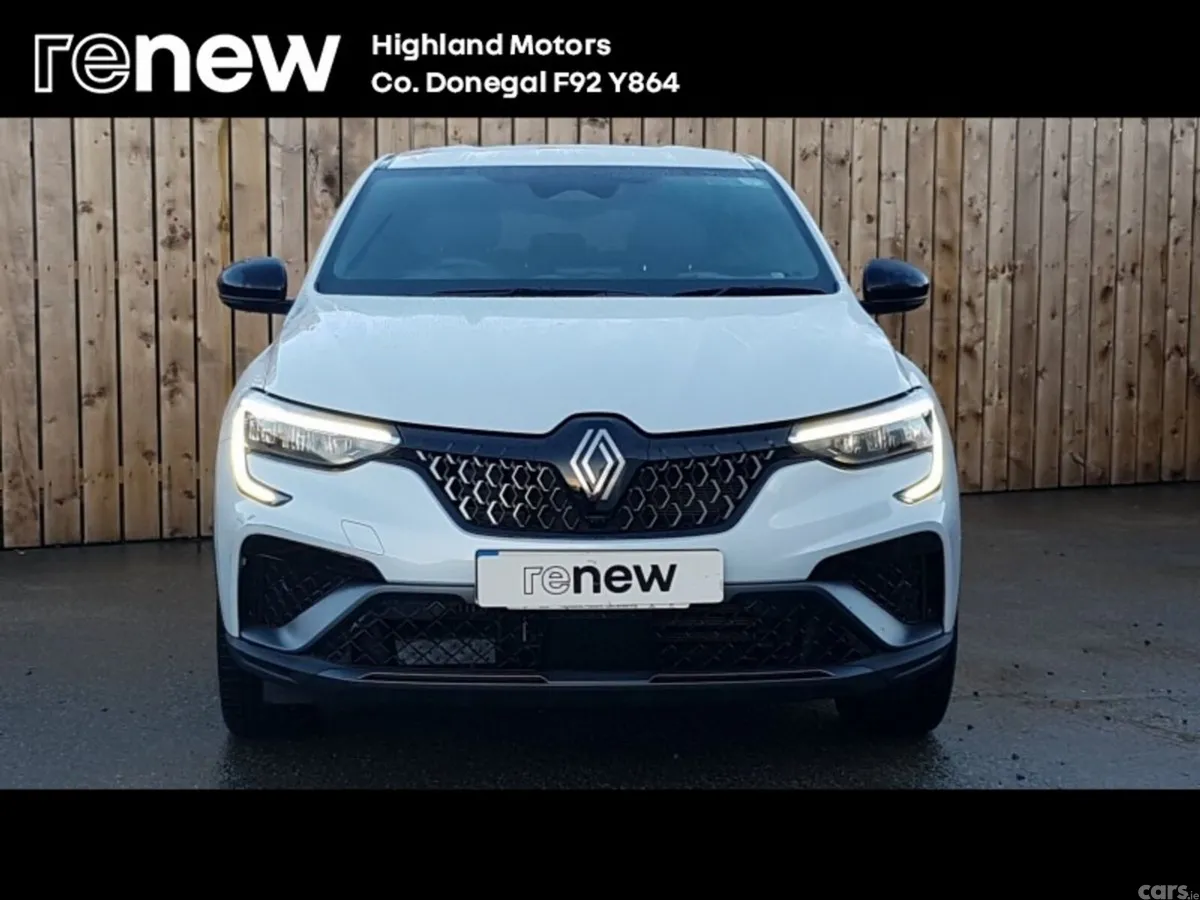 Renault Arkana Hatchback, Petrol, 2025, White