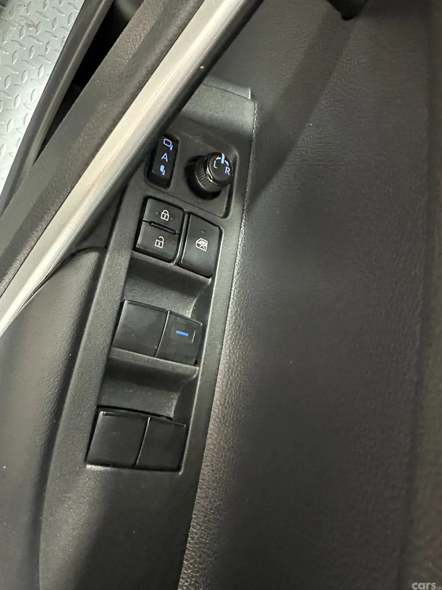 Toyota Corolla Cross SUV, Petrol Hybrid, 2023, Brown