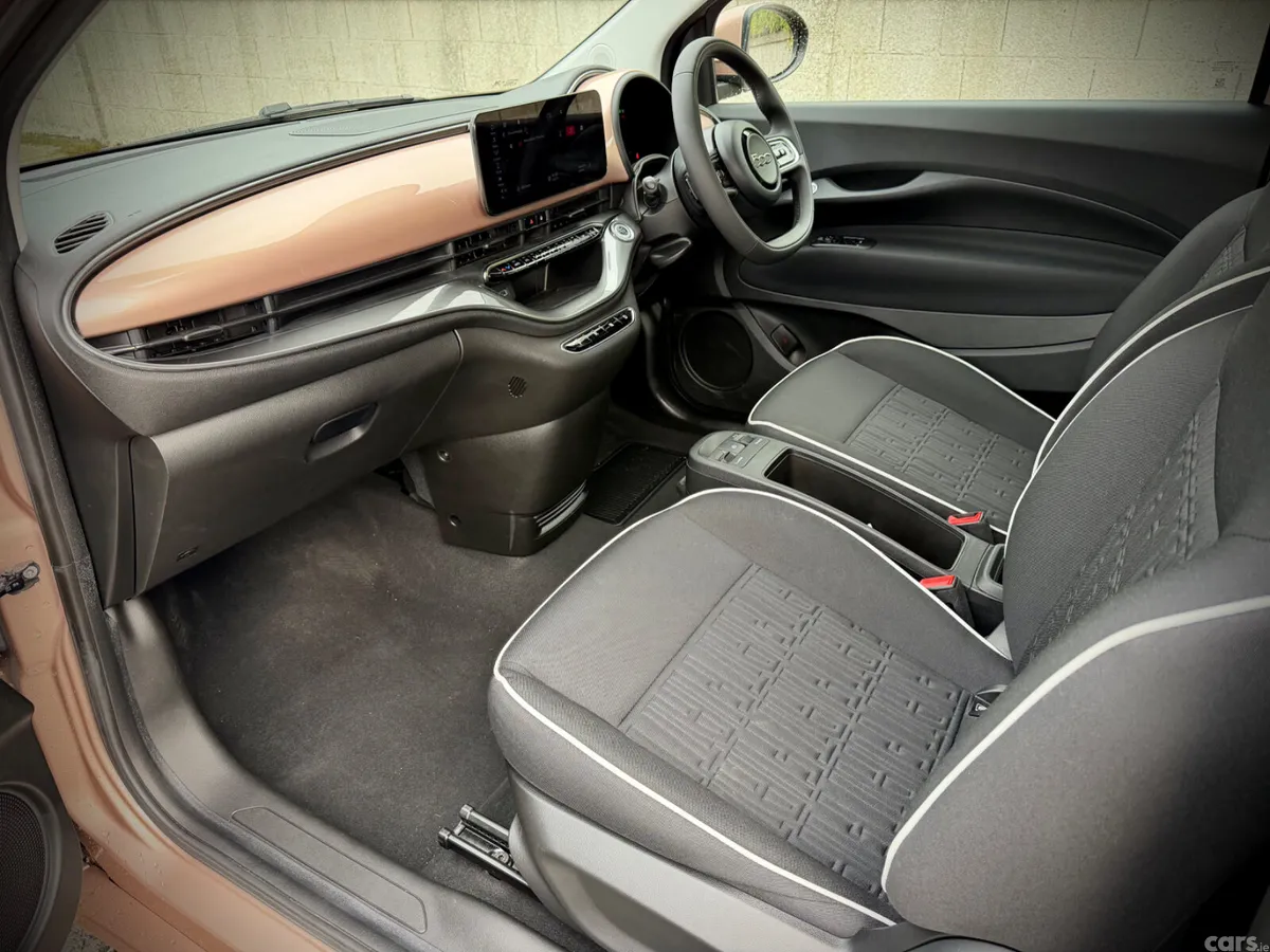 Fiat 500e Hatchback, Electric, 2025, Red
