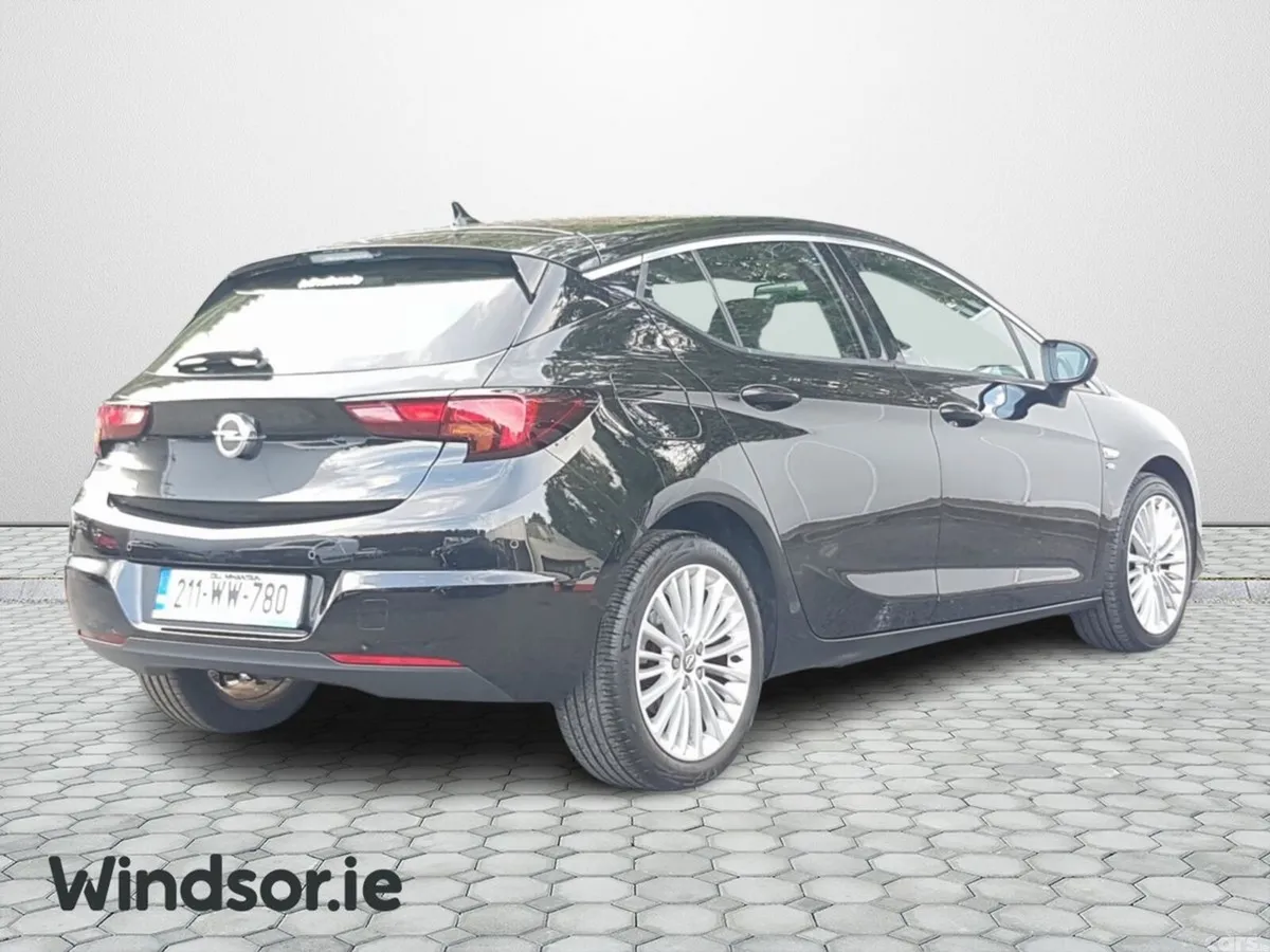 Opel Astra Hatchback, Petrol, 2021, Black