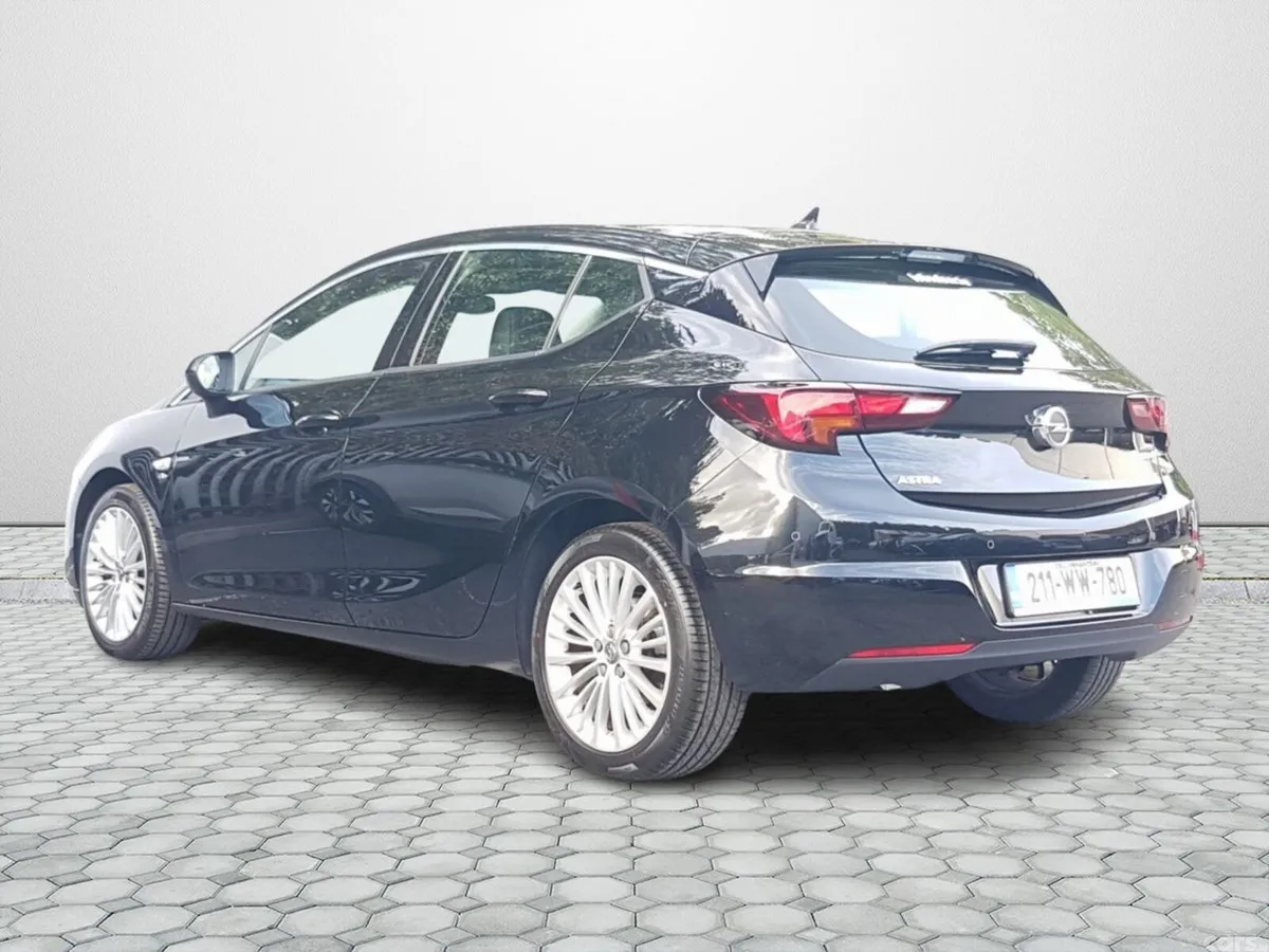 Opel Astra Hatchback, Petrol, 2021, Black