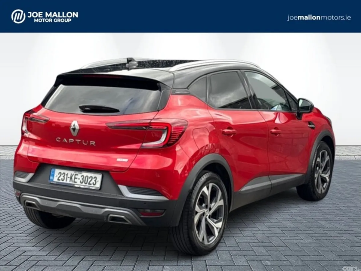 Renault Captur Hatchback, Petrol, 2023, Red