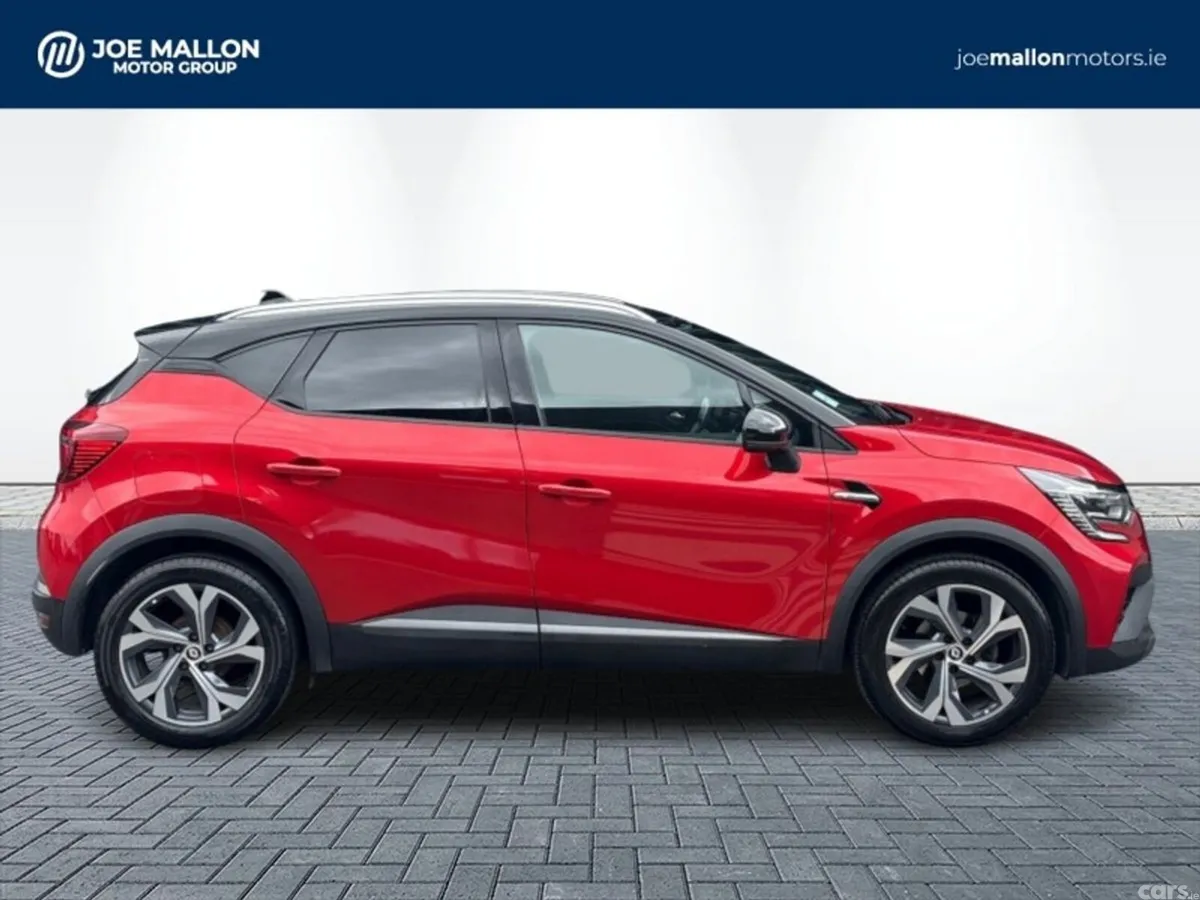 Renault Captur Hatchback, Petrol, 2023, Red