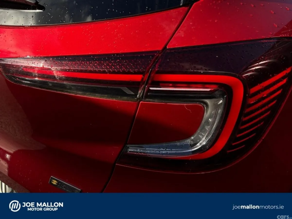 Renault Captur Hatchback, Petrol, 2023, Red