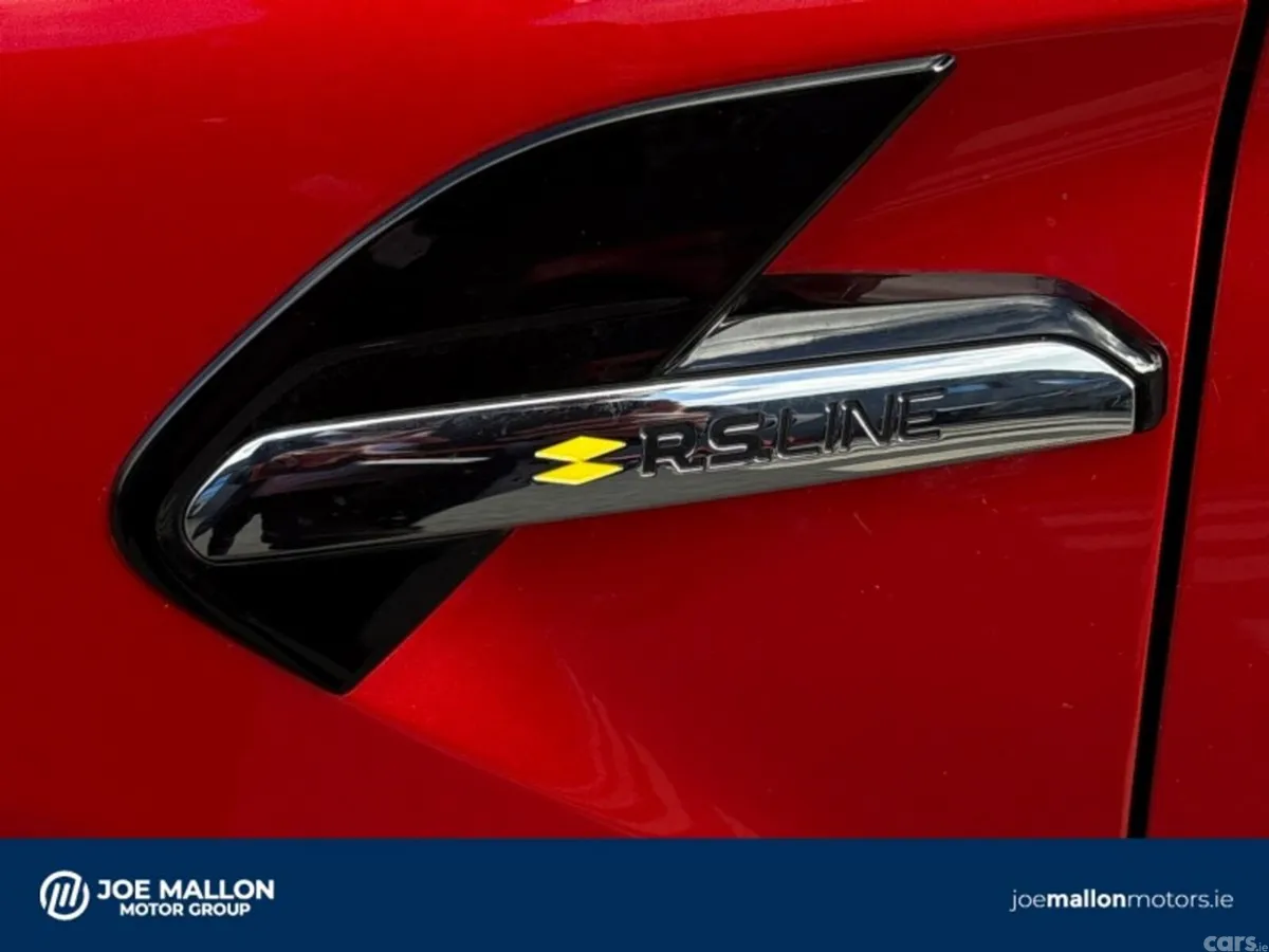Renault Captur Hatchback, Petrol, 2023, Red