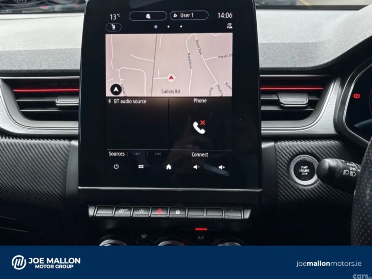 Renault Captur Hatchback, Petrol, 2023, Red