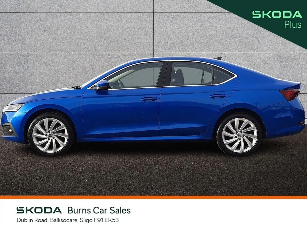 Skoda Octavia Saloon, Diesel, 2024, Blue