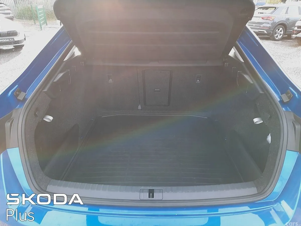 Skoda Octavia Saloon, Diesel, 2024, Blue