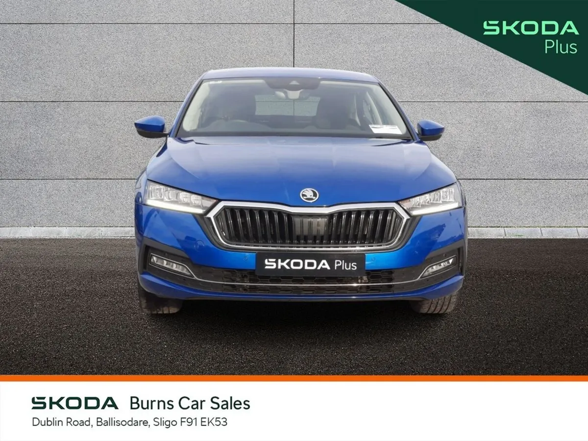 Skoda Octavia Saloon, Diesel, 2024, Blue