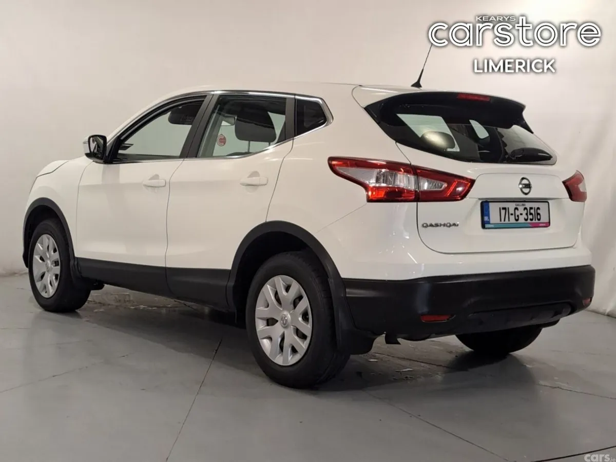 Nissan Qashqai SUV, Petrol, 2017, White