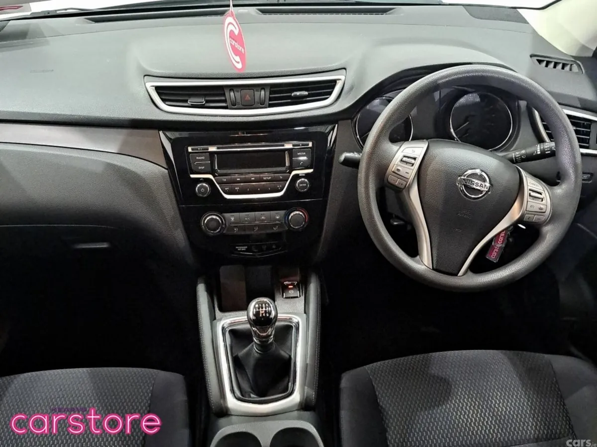 Nissan Qashqai SUV, Petrol, 2017, White