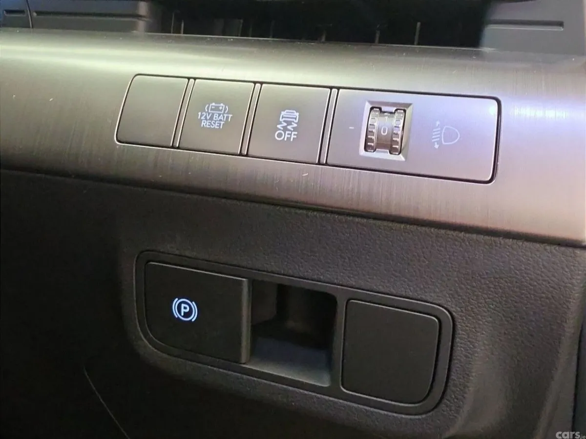 Hyundai KONA SUV, Petrol Hybrid, 2027, Black