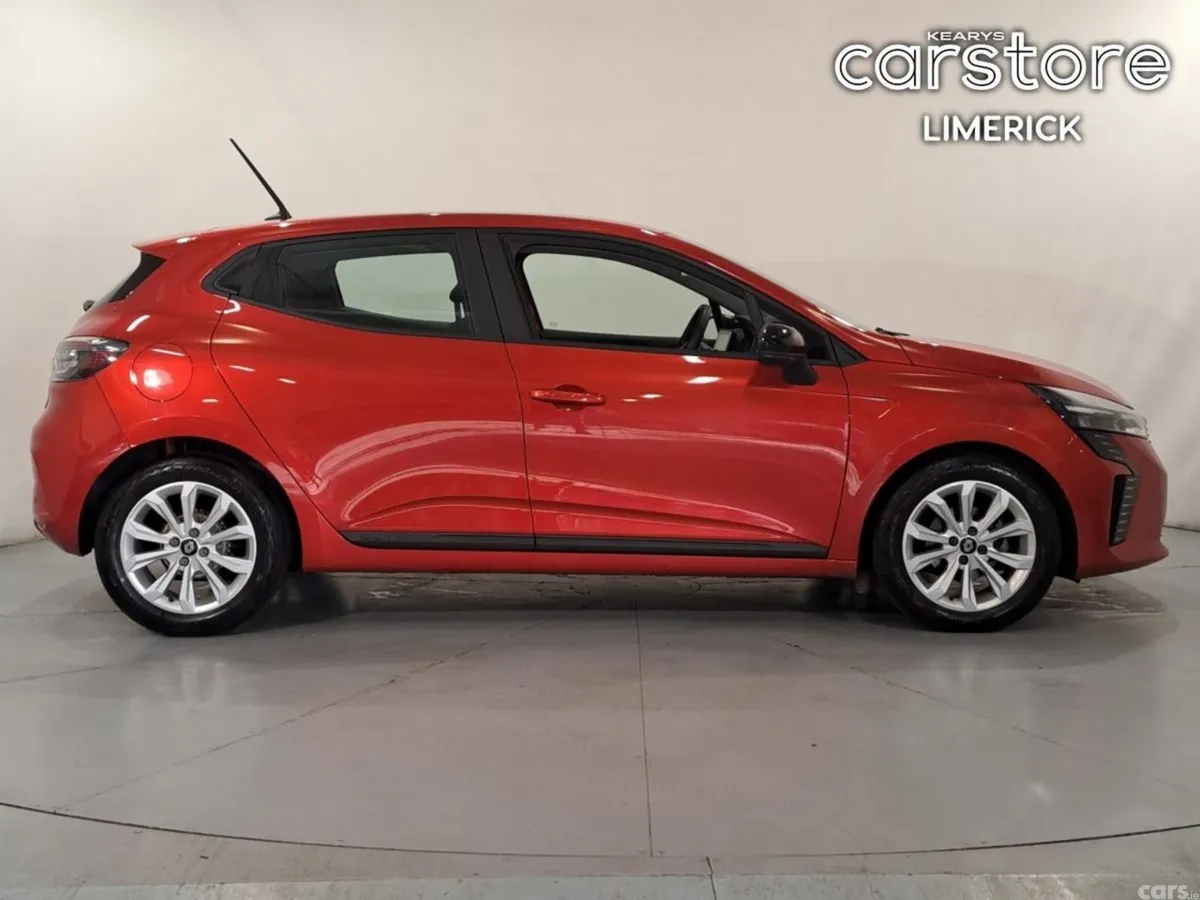 Renault Clio Hatchback, Petrol, 2024, Red
