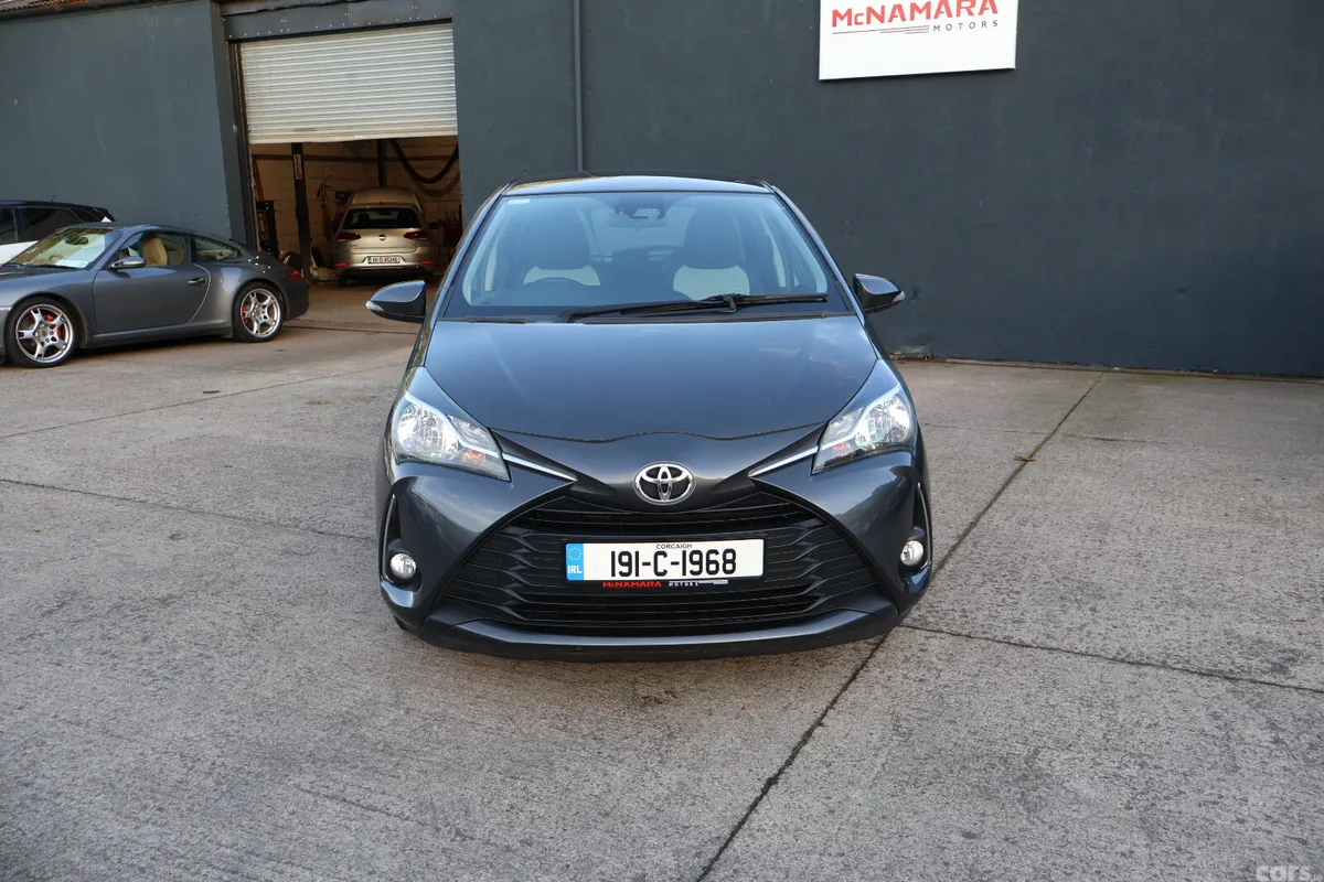 Toyota Yaris MPV, Petrol, 2019, Grey