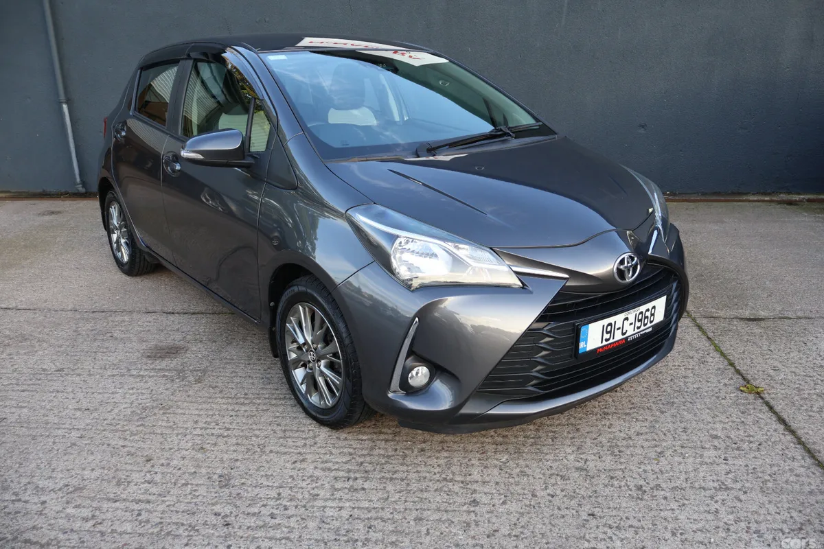 Toyota Yaris MPV, Petrol, 2019, Grey