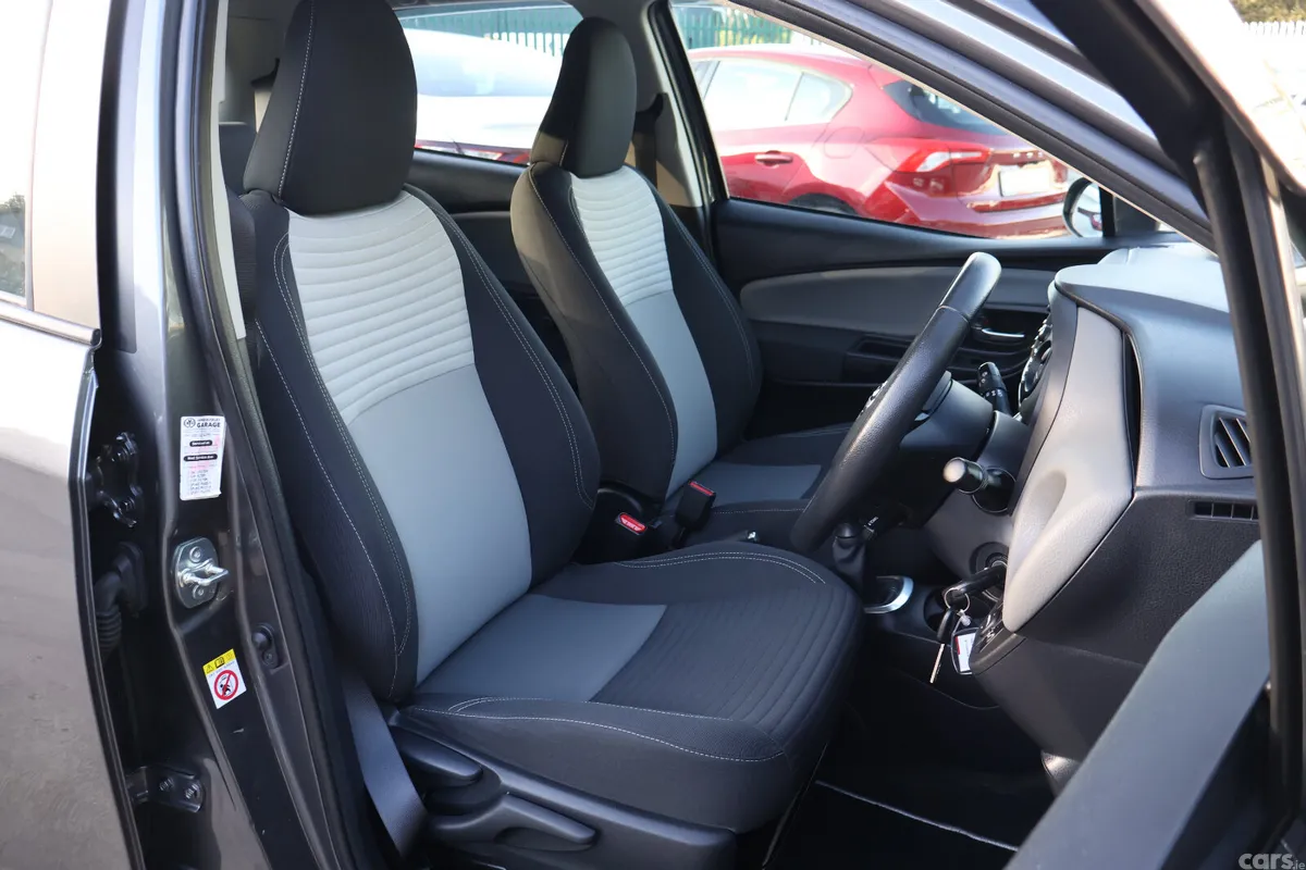 Toyota Yaris MPV, Petrol, 2019, Grey
