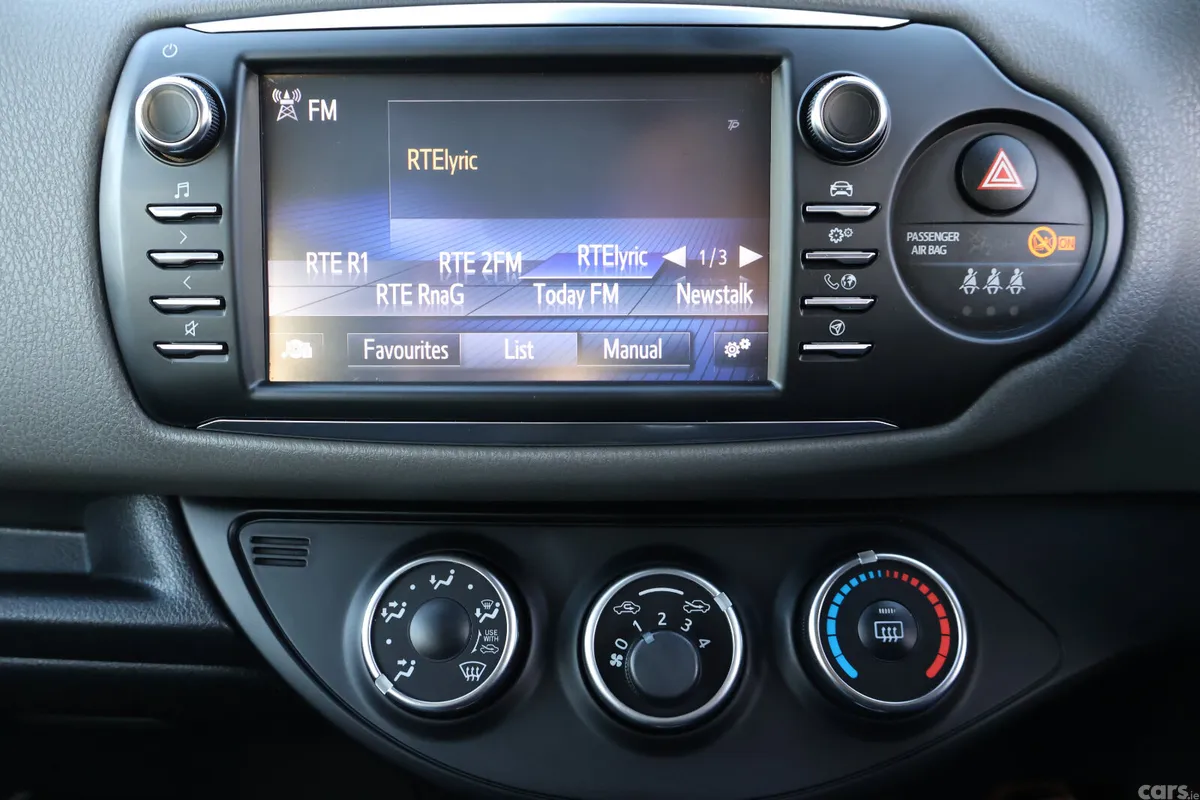 Toyota Yaris MPV, Petrol, 2019, Grey