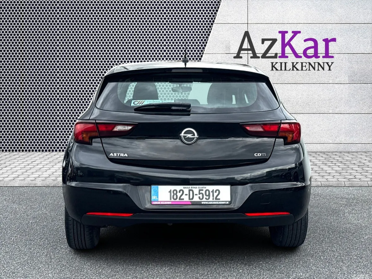 Opel Astra Hatchback, Diesel, 2018, Black