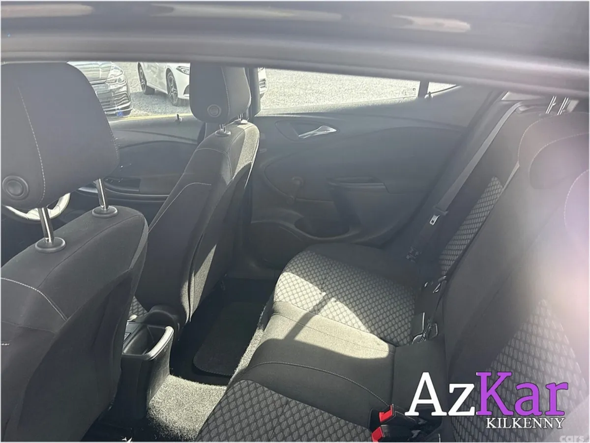 Opel Astra Hatchback, Diesel, 2018, Black