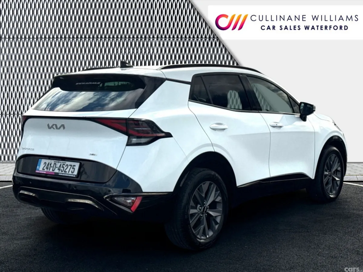 Kia Sportage SUV, Petrol Hybrid, 2024, White